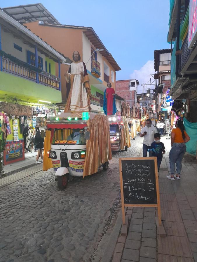 El Paraiso Paisa 5 Minutos Del Malecon Parqueadero Privado A Guatapé Exterior foto